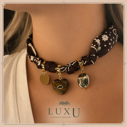Collar Lari